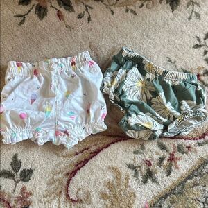 GAP Kids White and Green Printed Bloomers pair